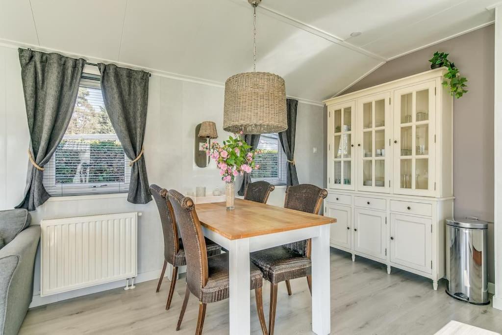 4-Pers. Chalet Met Eigen Parkeerplaats In Veluwe Villa Putten Luaran gambar